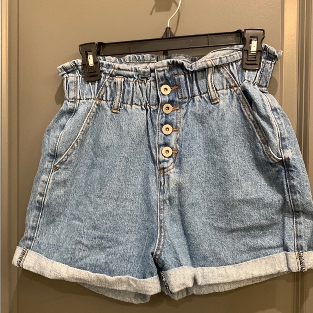 Paper bag denim shorts